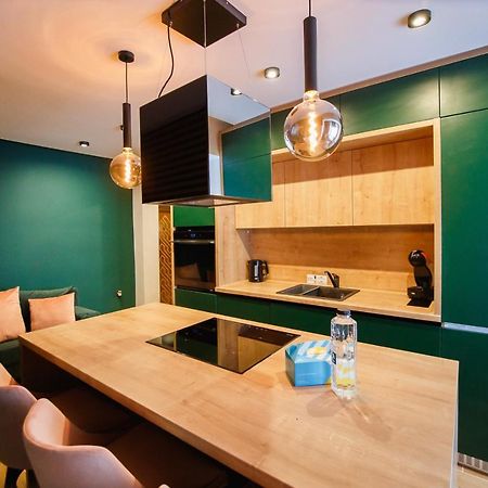 Green Velvet City Retreat Oradea Ngoại thất bức ảnh
