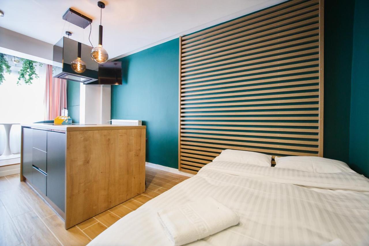 Green Velvet City Retreat Oradea Ngoại thất bức ảnh