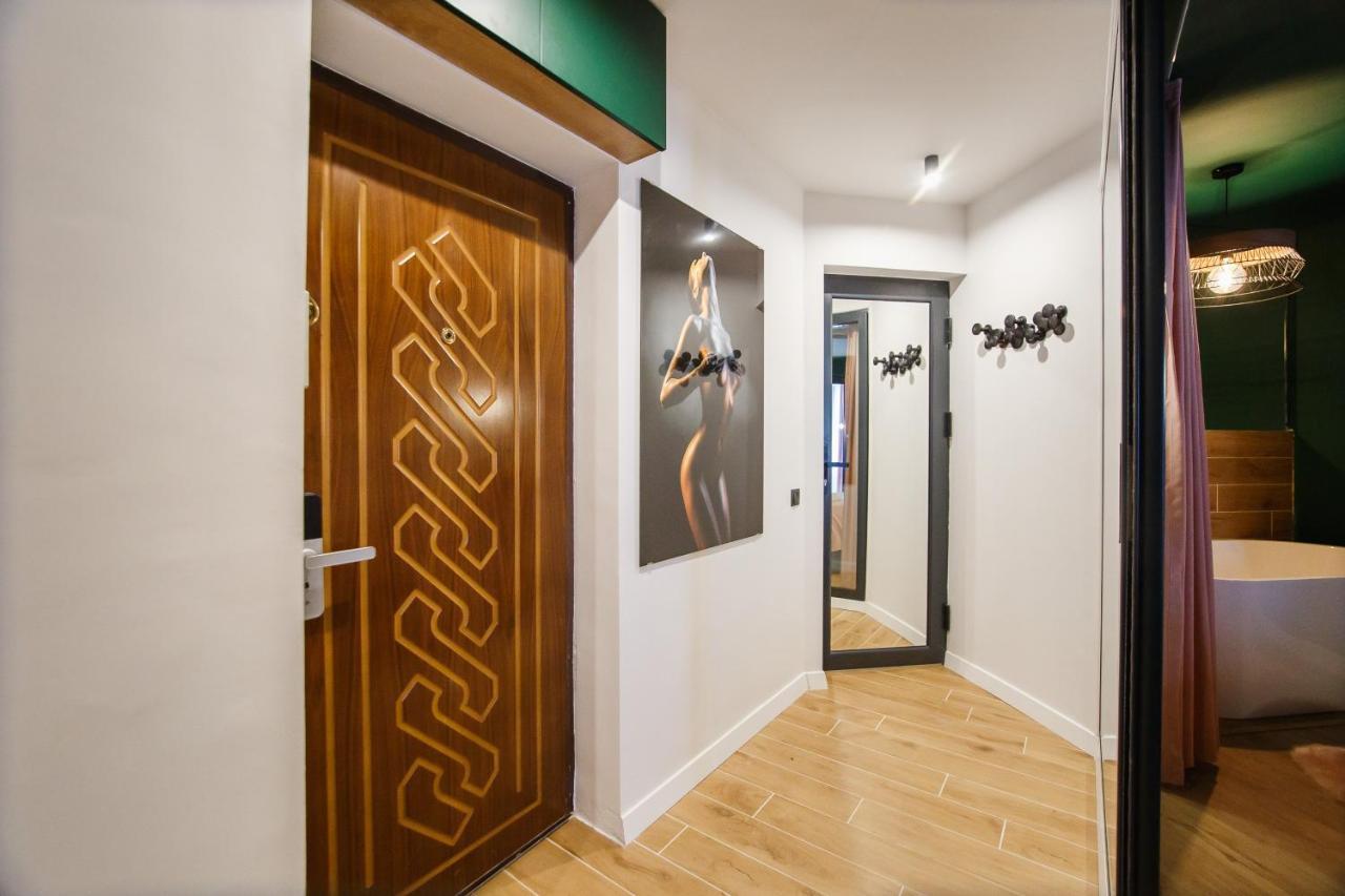 Green Velvet City Retreat Oradea Ngoại thất bức ảnh