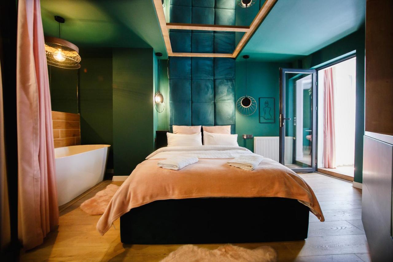 Green Velvet City Retreat Oradea Ngoại thất bức ảnh